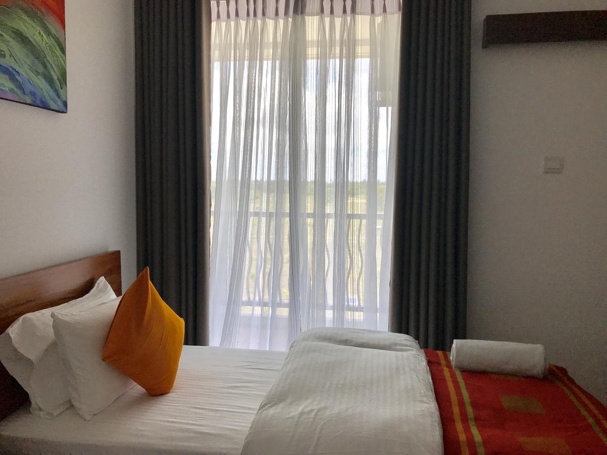 Araliya Oceanfront Condos Nilaveli, Trincomalee Экстерьер фото